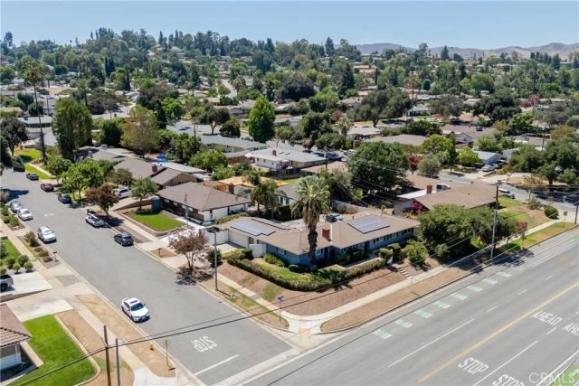 1235 W Cypress, Redlands, CA 92373