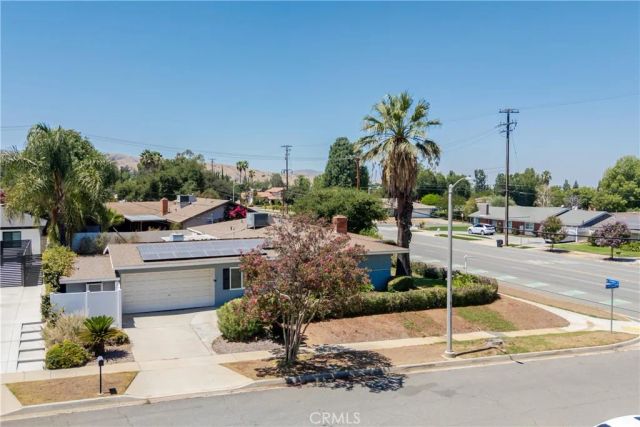 1235 W Cypress, Redlands, CA 92373