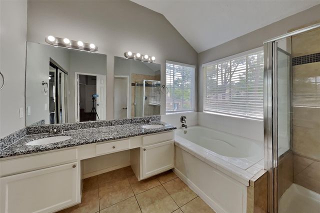 7918 Hidden Oaks Lane, Houston, TX 77095