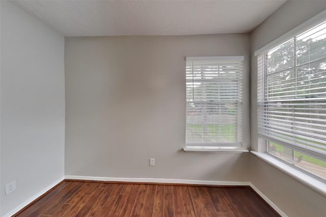 7918 Hidden Oaks Lane, Houston, TX 77095