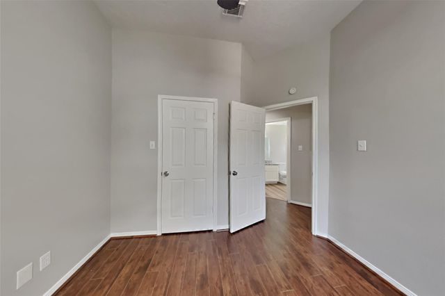 7918 Hidden Oaks Lane, Houston, TX 77095