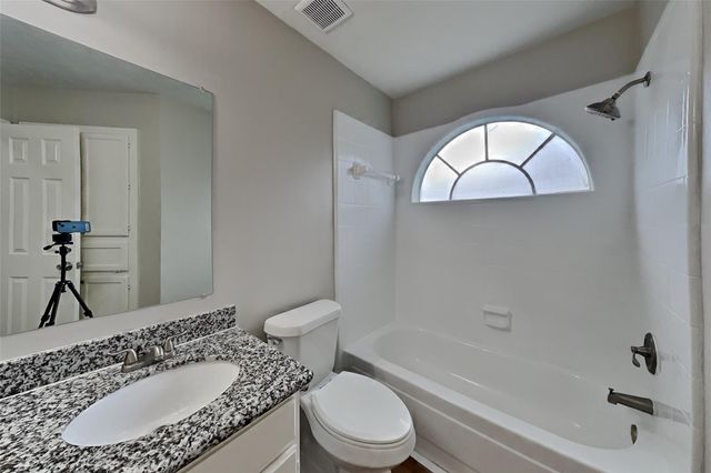 7918 Hidden Oaks Lane, Houston, TX 77095