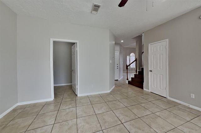 7918 Hidden Oaks Lane, Houston, TX 77095