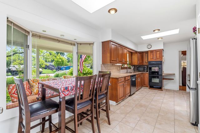 3795 Surrey Hill Place, Upper Arlington, OH 43220