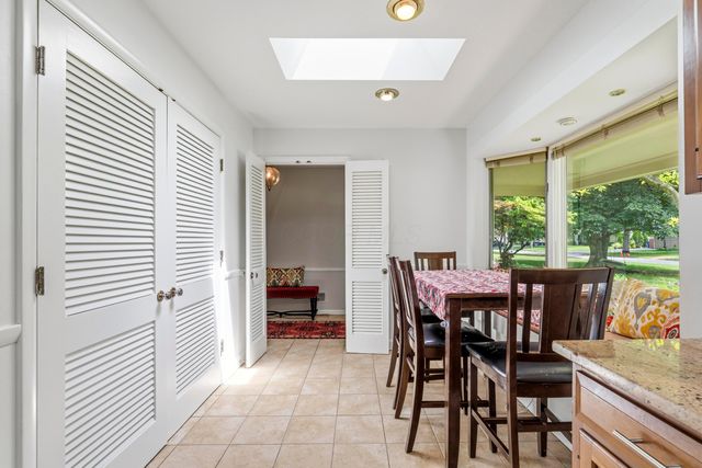 3795 Surrey Hill Place, Upper Arlington, OH 43220