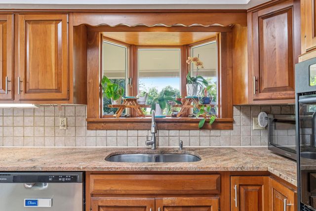 3795 Surrey Hill Place, Upper Arlington, OH 43220