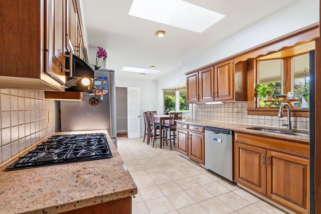 3795 Surrey Hill Place, Upper Arlington, OH 43220