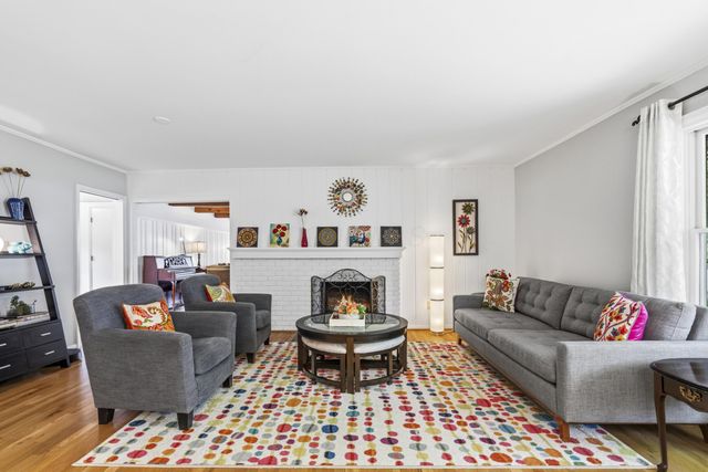 3795 Surrey Hill Place, Upper Arlington, OH 43220