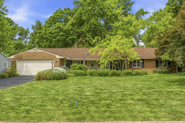 3795 Surrey Hill Place, Upper Arlington, OH 43220