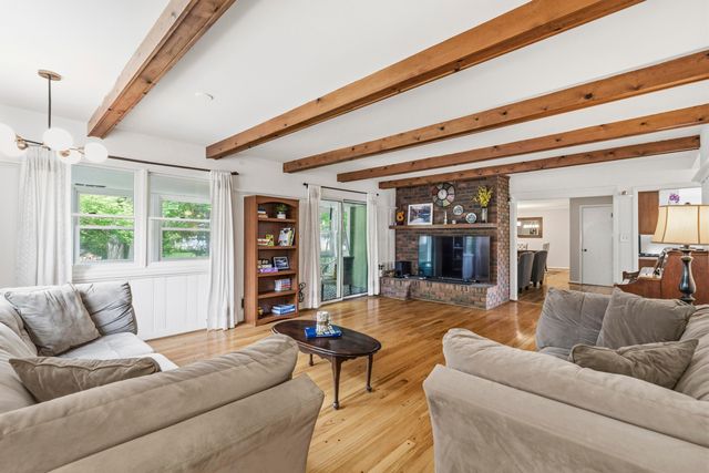 3795 Surrey Hill Place, Upper Arlington, OH 43220