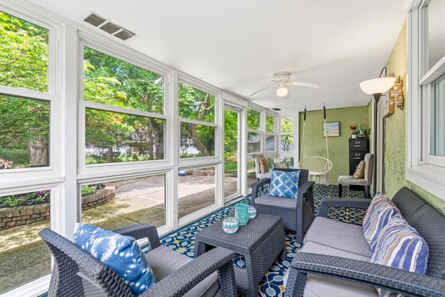 3795 Surrey Hill Place, Upper Arlington, OH 43220