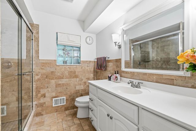 3795 Surrey Hill Place, Upper Arlington, OH 43220