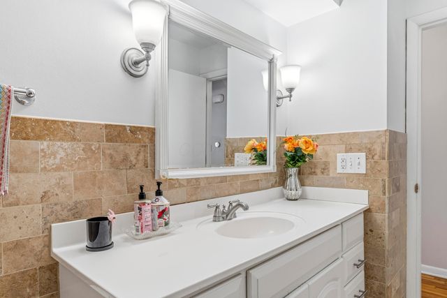 3795 Surrey Hill Place, Upper Arlington, OH 43220