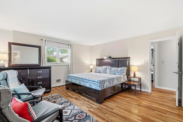 3795 Surrey Hill Place, Upper Arlington, OH 43220