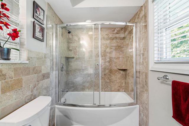 3795 Surrey Hill Place, Upper Arlington, OH 43220