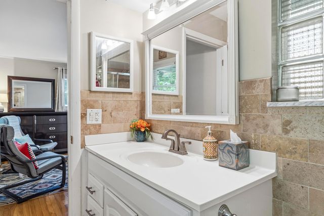 3795 Surrey Hill Place, Upper Arlington, OH 43220
