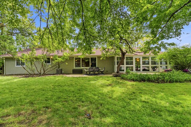 3795 Surrey Hill Place, Upper Arlington, OH 43220