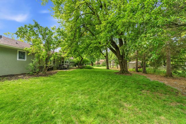 3795 Surrey Hill Place, Upper Arlington, OH 43220