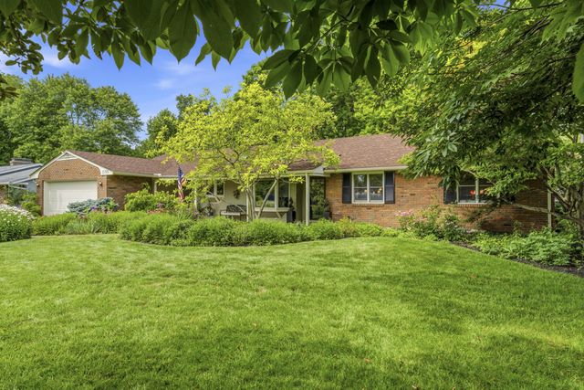 3795 Surrey Hill Place, Upper Arlington, OH 43220