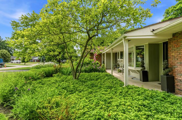 3795 Surrey Hill Place, Upper Arlington, OH 43220