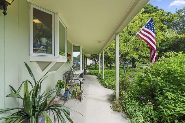 3795 Surrey Hill Place, Upper Arlington, OH 43220