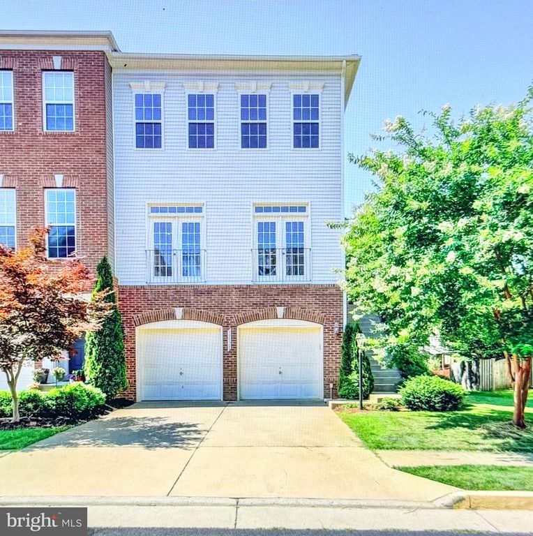 15925 GREYMILL MANOR DR, Haymarket, VA 20169