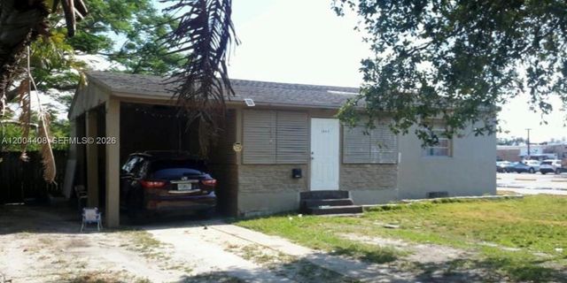 1841 Mayo St, Hollywood, FL 33020
