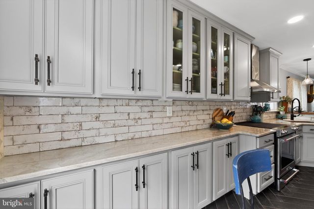 15 KILLDEER LN, Downingtown, PA 19335