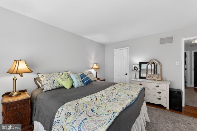 15 KILLDEER LN, Downingtown, PA 19335