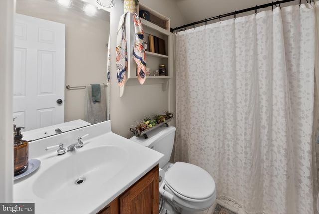 15 KILLDEER LN, Downingtown, PA 19335
