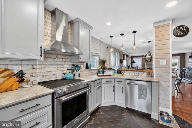 15 KILLDEER LN, Downingtown, PA 19335
