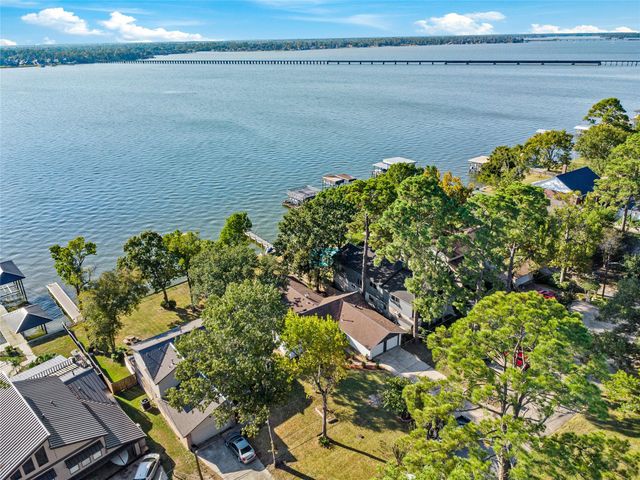 21063 Flaming Arrow Trl, Crosby, TX 77532