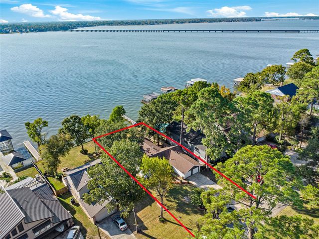 21063 Flaming Arrow Trl, Crosby, TX 77532