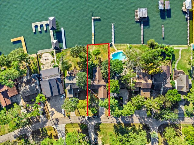 21063 Flaming Arrow Trl, Crosby, TX 77532