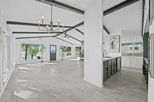 21063 Flaming Arrow Trl, Crosby, TX 77532