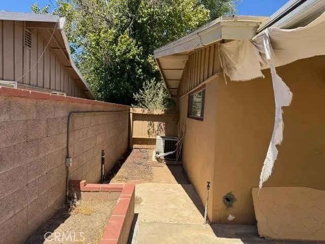 1118 E Avenue J3, Lancaster, CA 93535