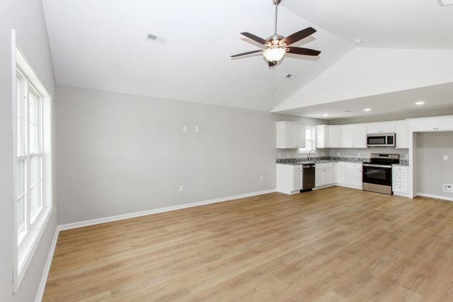 190 Charles Carr Drive, Harrodsburg, KY 40330