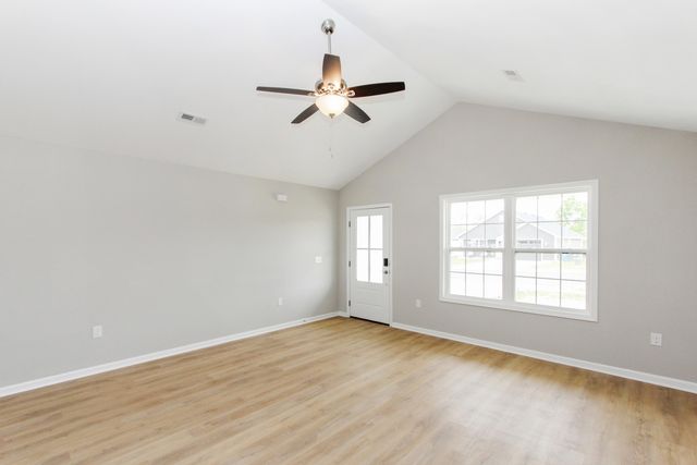 190 Charles Carr Drive, Harrodsburg, KY 40330