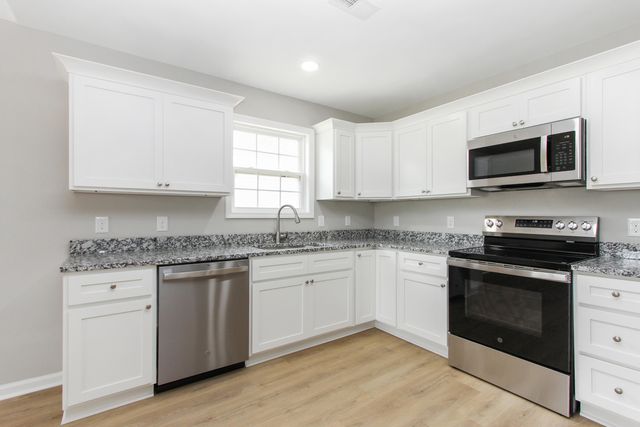 190 Charles Carr Drive, Harrodsburg, KY 40330