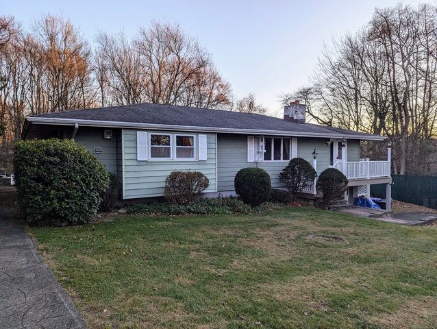 14 Stuart Drive, Danbury, CT 06811