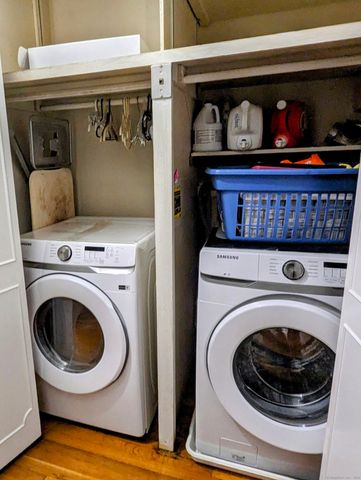 14 Stuart Drive, Danbury, CT 06811