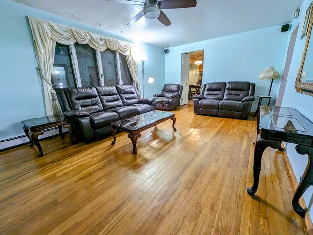 14 Stuart Drive, Danbury, CT 06811