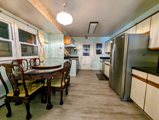 14 Stuart Drive, Danbury, CT 06811