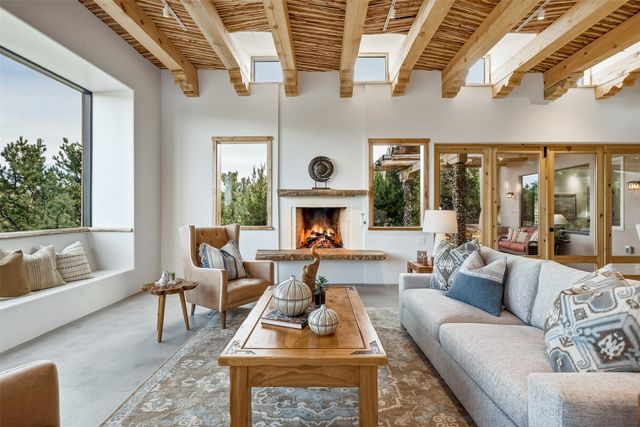 37 Lomas De Tesuque, Santa Fe, NM 87506