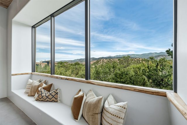 37 Lomas De Tesuque, Santa Fe, NM 87506