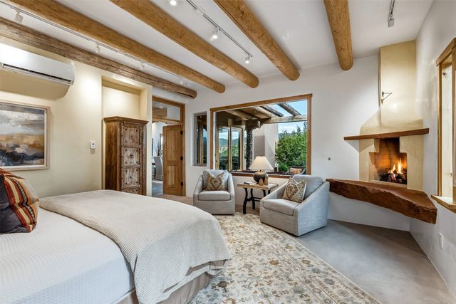 37 Lomas De Tesuque, Santa Fe, NM 87506