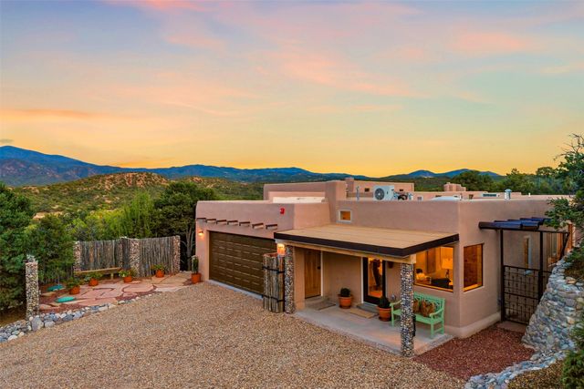 37 Lomas De Tesuque, Santa Fe, NM 87506