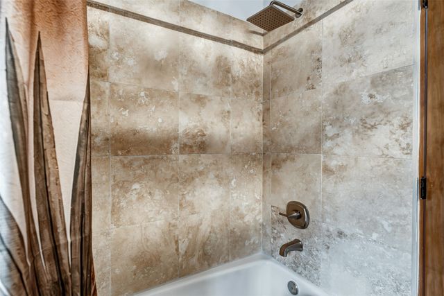 37 Lomas De Tesuque, Santa Fe, NM 87506