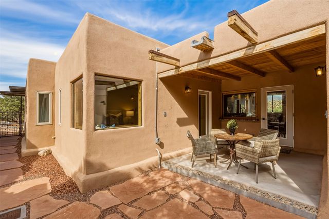 37 Lomas De Tesuque, Santa Fe, NM 87506