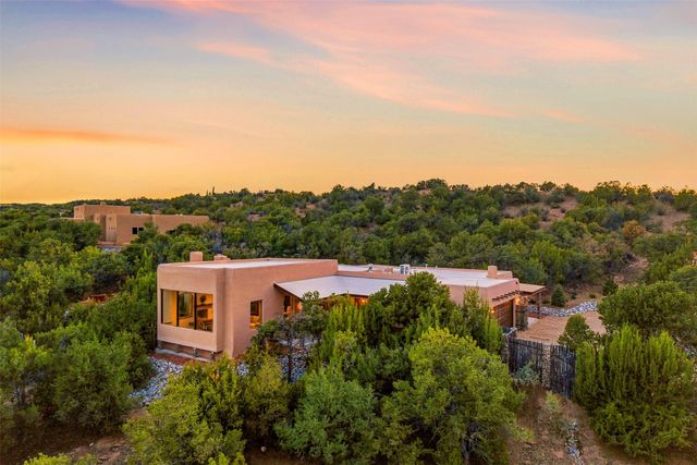 37 Lomas De Tesuque, Santa Fe, NM 87506